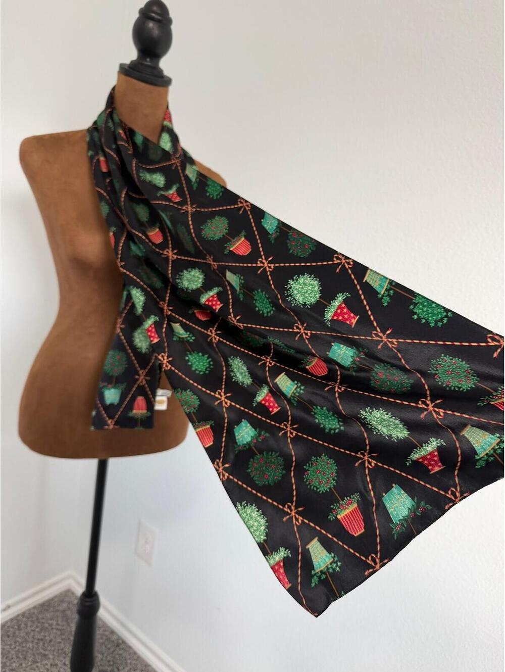 Talbots Christmas Holiday 100% Silk Scarf 59"x12", Made in Italy - Picture 3 of 5